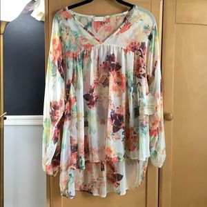 Flowy long sleeve blouse